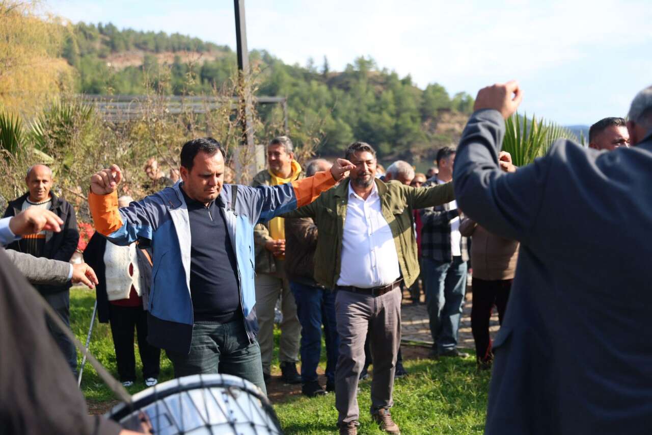 Yüzlerce Vatandaş Kille'de Marina Projesine Karşı İnsan Zinciri Oluşturdu 5
